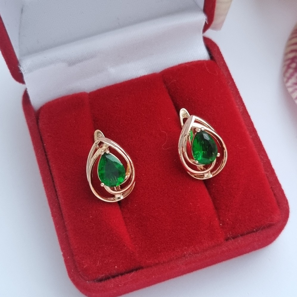 Paauksuoti auskarai „Žalias lašas „