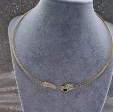 Kaklo standi grandinėlė "Gyvatė"